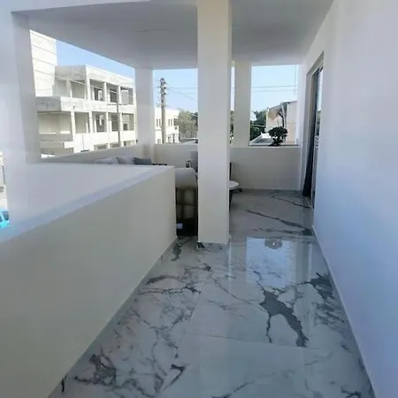 Deluxe Apartment *