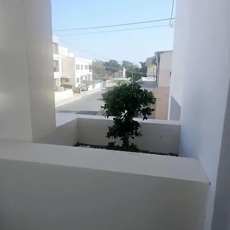 Deluxe Paphos